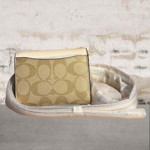 Coach NWT Mini Envelope Wallet With Strap In Signature Canvas - Picture 4 of 5